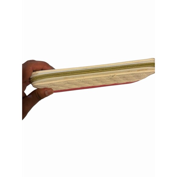 Betsey Johnson Oh Frills Wristlet Wallet Travel Pink White Leather Quilted - Picture 4 of 10